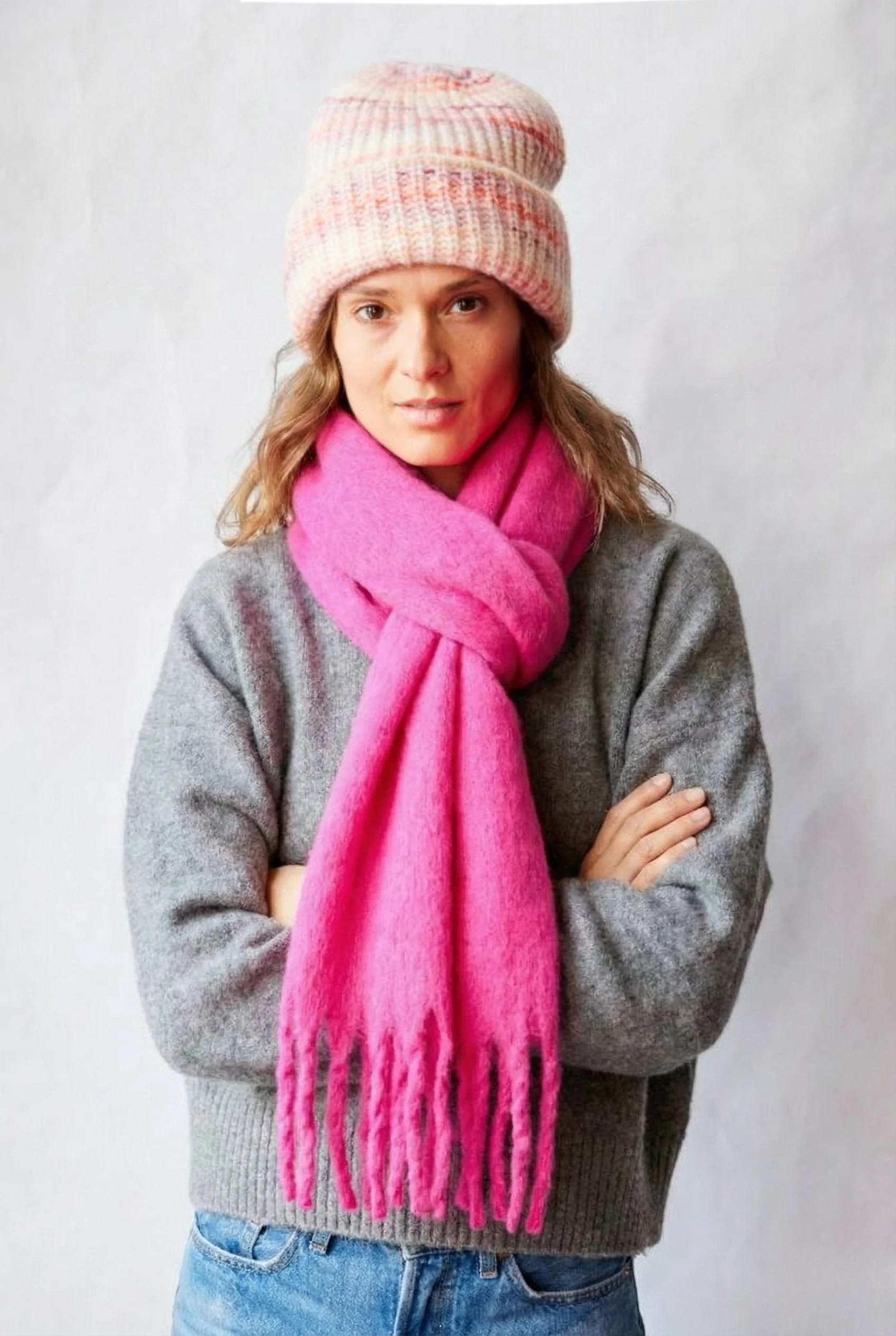 Bulky Winter Scarves - Add Warmth Without Overwhelming Outfits